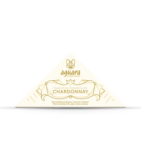 Trouglasta čokolada čokoladeposvećene vinu Sardone. Na ambalaži se nalaze linijski elementi koji predstavljaju elemente srpske tradicije.