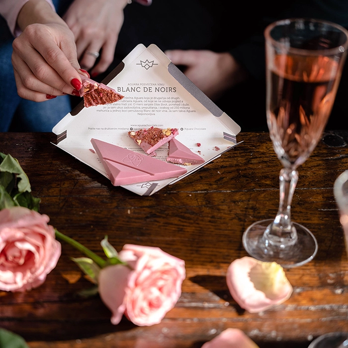 Aguara čokolada posvećena penušavom vinu blanc de noirs , Ideja za poklon za nju, ideja za poklon za novu godinu, ideja za poklon za rođendan.